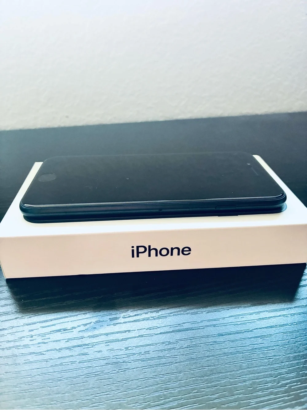 Apple iPhone SE 3rd Generation Bundle (Midnight)